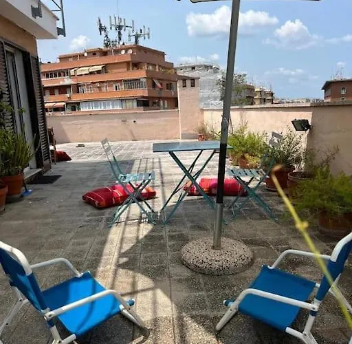 Con Ampio Terrazzo Apartment *
